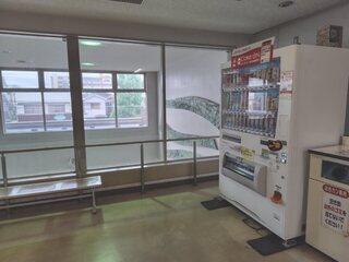 休憩ロビー.jpg 休憩ロビー.jpg