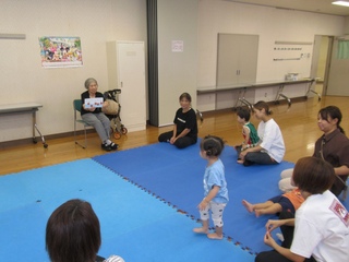 読み聞かせ.jpg 読み聞かせ.jpg